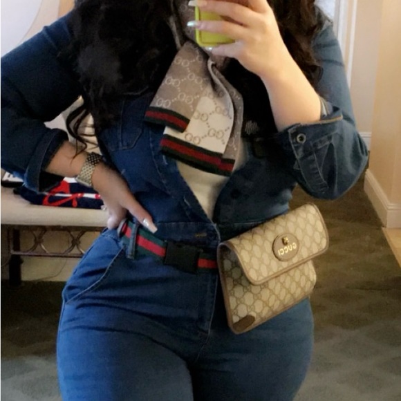 •Gucci Two -Sided Scarf - Picture 8 of 8